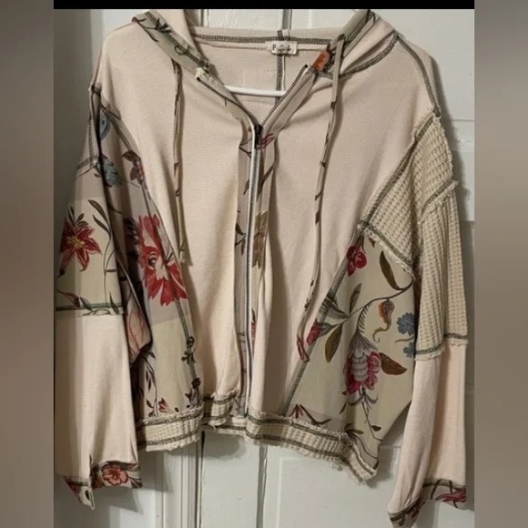 Pol Floral Patchwork Hoodie In Size Small. - Picture 11 of 15